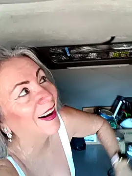 Snapshot of EvaRobinson chatting on December 2024 08:04:01 PM EvaRobinson online show from December 2024 08:04:01 PM