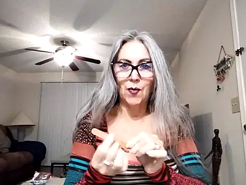 Snapshot of EvaRobinson chatting on January 2025 10:30:02 PM EvaRobinson online show from January 2025 10:30:02 PM