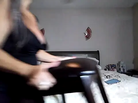 Snapshot of EvaRobinson chatting on February 2025 12:51:02 AM EvaRobinson online show from February 2025 12:51:02 AM