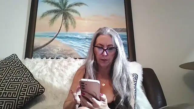 Snapshot of EvaRobinson chatting on February 2025 12:14:01 AM EvaRobinson online show from February 2025 12:14:01 AM