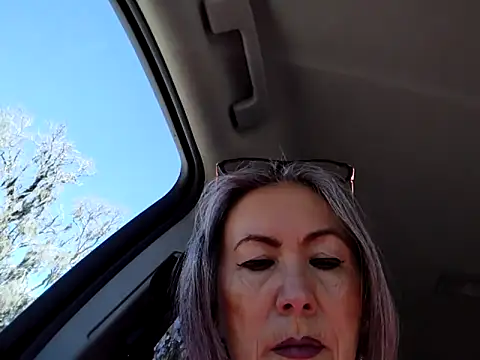 Snapshot of EvaRobinson chatting on February 2025 03:21:01 PM EvaRobinson online show from February 2025 03:21:01 PM