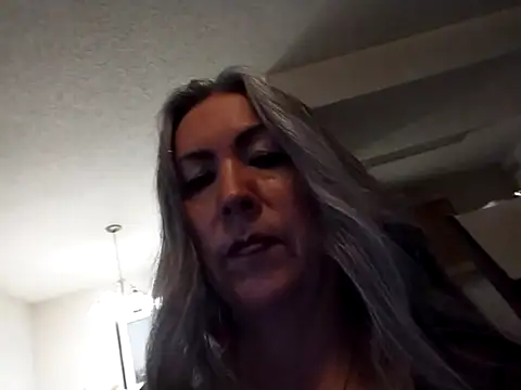 Snapshot of EvaRobinson chatting on March 2025 07:48:01 PM EvaRobinson online show from March 2025 07:48:01 PM