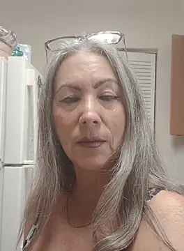 Snapshot of EvaRobinson chatting on September 2025 01:15:02 PM EvaRobinson online show from September 2025 01:15:02 PM