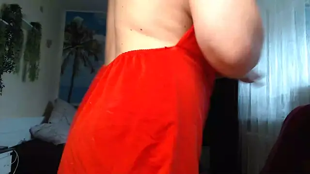 Snapshot of soaring_love chatting on May 2026 05:05:01 AM soaring love online show from May 2026 05:05:01 AM