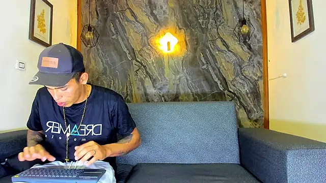 yeckodream online show from February 2025 03:45:01 AM