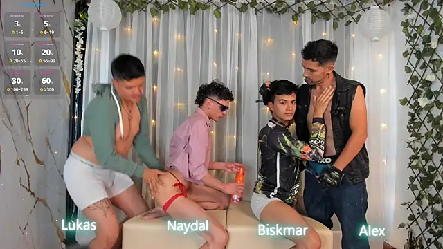 Snapshot of EuphoriaBoys chatting on December 2024 08:31:02 PM EuphoriaBoys online show from December 2024 08:31:02 PM