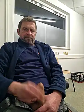 Snapshot of Mjn34 chatting on January 2025 07:08:02 AM Mjn34 online show from January 2025 07:08:02 AM