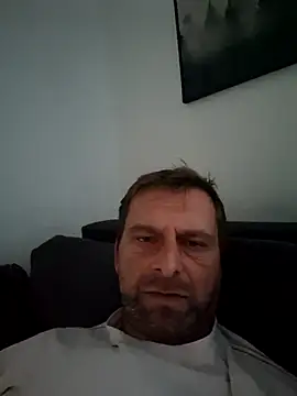 Snapshot of Mjn34 chatting on September 2025 05:20:01 AM Mjn34 online show from September 2025 05:20:01 AM