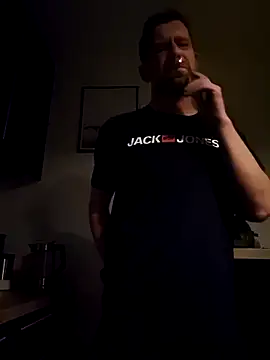 Snapshot of Mjn34 chatting on October 2025 05:49:02 AM Mjn34 online show from October 2025 05:49:02 AM