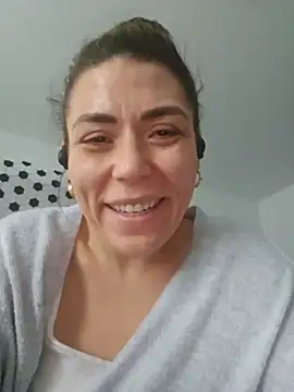 Snapshot of Ellie-L-Elizabeth chatting on June 2026 07:05:02 PM Ellie-L-Elizabeth online show from June 2026 07:05:02 PM