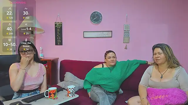 lesbiancuple online show from October 2025 12:58:01 PM