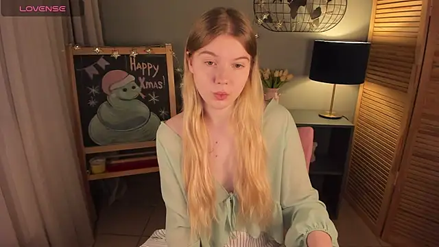 ohmyJuliet online show from January 2025 02:04:01 AM