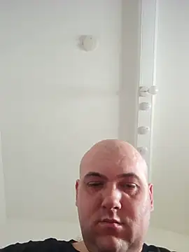 mario890605 online show from May 2026 04:12:01 PM