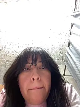 AriannaPena online show from September 2025 12:05:01 AM