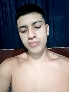 Snapshot of J_Rauw_ chatting on September 2025 03:09:02 AM J Rauw online show from September 2025 03:09:02 AM