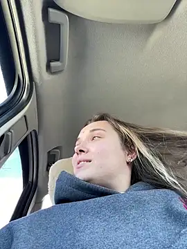 Sandra SW  online show from February 2025 11:57:02 AM