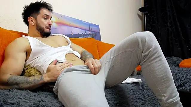 MichaelWills online show from February 2025 04:00:01 PM