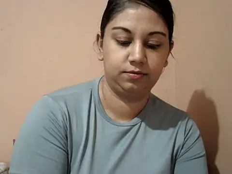 bellachow10 online show from March 2026 06:18:01 AM