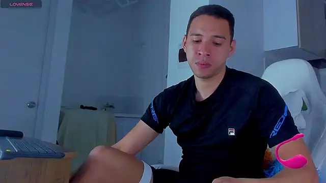 Snapshot of petter_coleman_ chatting on February 2025 11:26:01 PM petter coleman online show from February 2025 11:26:01 PM