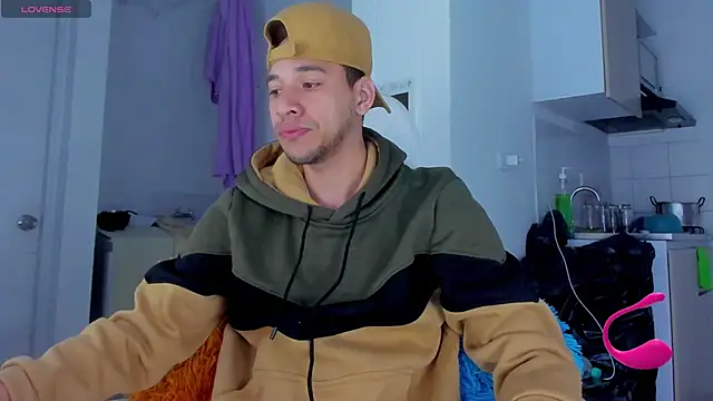 Snapshot of petter_coleman_ chatting on March 2025 08:10:02 AM petter coleman online show from March 2025 08:10:02 AM