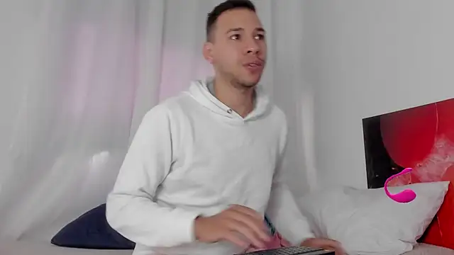 Snapshot of petter_coleman_ chatting on March 2025 12:25:01 PM petter coleman online show from March 2025 12:25:01 PM