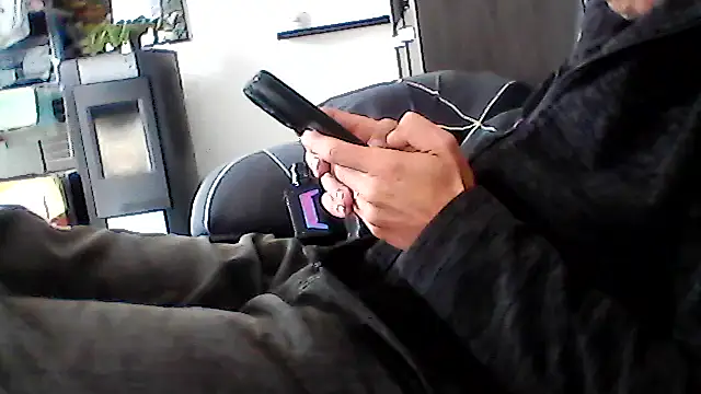 mickzizi online show from September 2025 11:23:02 AM