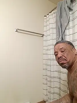 yellowwetfox online show from March 2026 06:02:02 AM