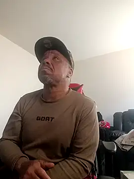 yellowwetfox online show from March 2026 04:29:01 PM