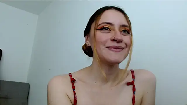 Snapshot of Juls_winter_ chatting on June 2026 05:57:01 PM Juls winter online show from June 2026 05:57:01 PM