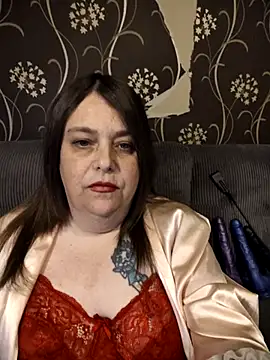 Snapshot of HouseWifeWhore_Milf chatting on May 2026 11:02:01 PM HouseWifeWhore Milf online show from May 2026 11:02:01 PM