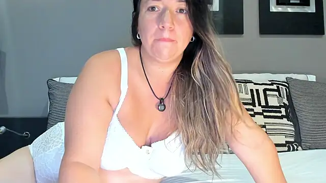 Snapshot of isabella_rossse chatting on July 2026 04:05:02 AM isabella rossse online show from July 2026 04:05:02 AM