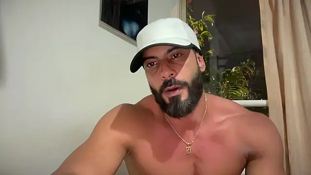 Snapshot of romeolovedark chatting on April 2026 11:35:02 PM romeolovedark online show from April 2026 11:35:02 PM