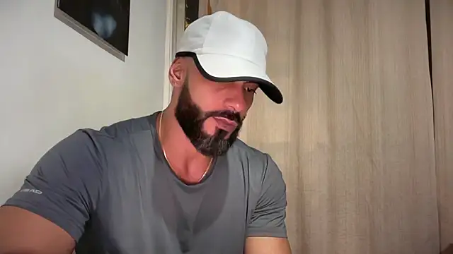 Snapshot of romeolovedark chatting on April 2026 04:17:01 AM romeolovedark online show from April 2026 04:17:01 AM