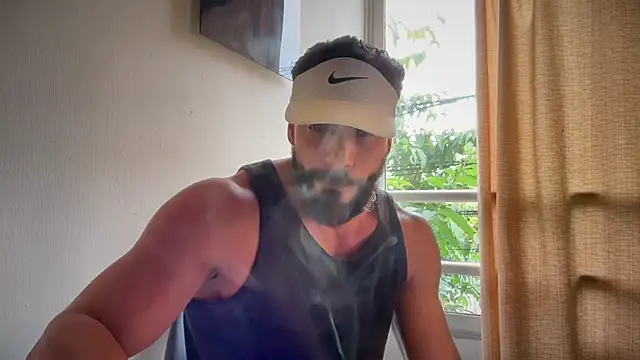 Snapshot of romeolovedark chatting on May 2026 12:32:02 PM romeolovedark online show from May 2026 12:32:02 PM