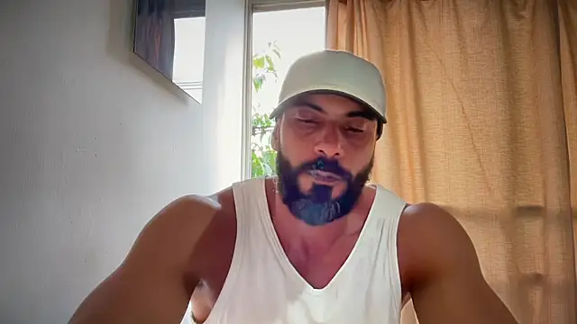 Snapshot of romeolovedark chatting on May 2026 10:17:01 PM romeolovedark online show from May 2026 10:17:01 PM