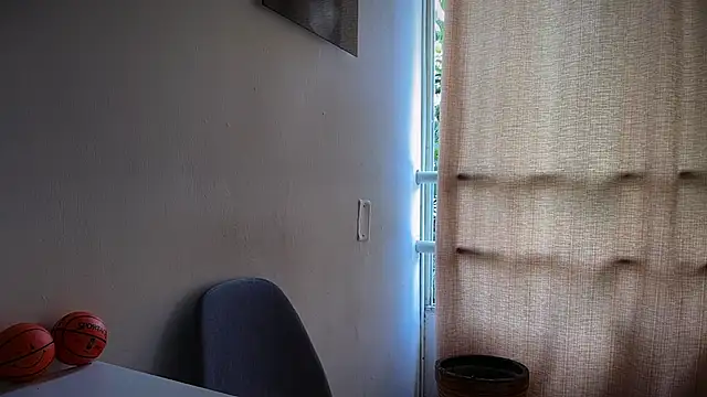 Snapshot of romeolovedark chatting on May 2026 04:02:01 PM romeolovedark online show from May 2026 04:02:01 PM