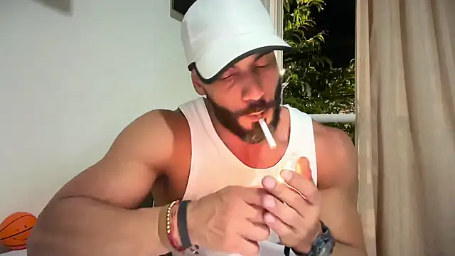 Snapshot of romeolovedark chatting on May 2026 01:56:01 AM romeolovedark online show from May 2026 01:56:01 AM