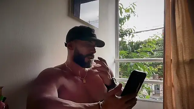 Snapshot of romeolovedark chatting on May 2026 10:16:02 PM romeolovedark online show from May 2026 10:16:02 PM