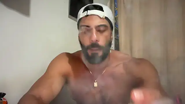 Snapshot of romeolovedark chatting on May 2026 10:33:02 AM romeolovedark online show from May 2026 10:33:02 AM