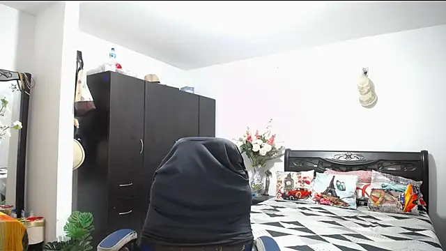 Xiimen online show from January 2025 05:28:02 PM