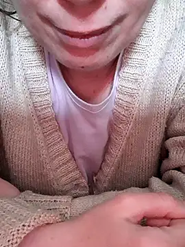 Snapshot of Moi_Lina chatting on November 2025 12:38:02 PM Moi Lina online show from November 2025 12:38:02 PM