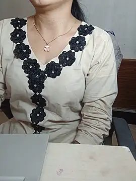 Snapshot of Chanchal--Navya chatting on June 2026 06:11:02 PM Chanchal--Navya online show from June 2026 06:11:02 PM