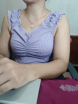 Snapshot of Chanchal--Navya chatting on July 2026 06:04:01 PM Chanchal--Navya online show from July 2026 06:04:01 PM