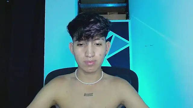 littlextreme online show from March 2025 03:02:02 AM