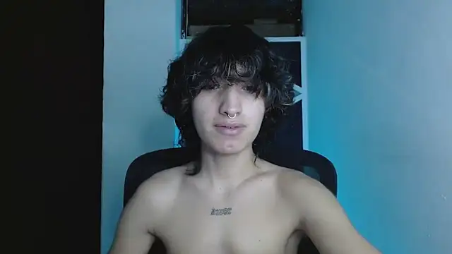 Snapshot of littlextreme chatting on June 2026 01:52:02 AM littlextreme online show from June 2026 01:52:02 AM
