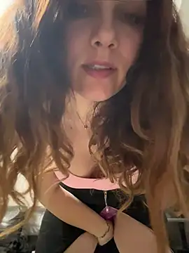 DaisyVibesss online show from May 2026 08:25:01 PM