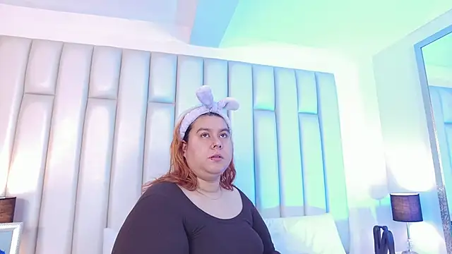 aandreaperez online show from February 2026 11:39:02 AM