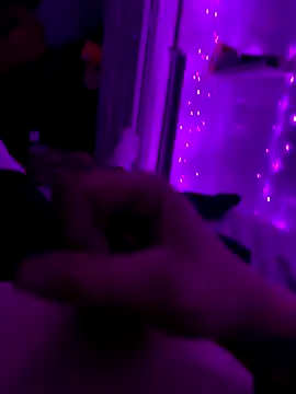 Snapshot of Hugetings chatting on December 2025 12:34:02 PM Hugetings online show from December 2025 12:34:02 PM