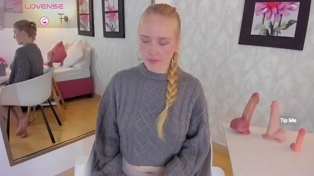 EmilySumer online show from February 2025 10:17:02 AM