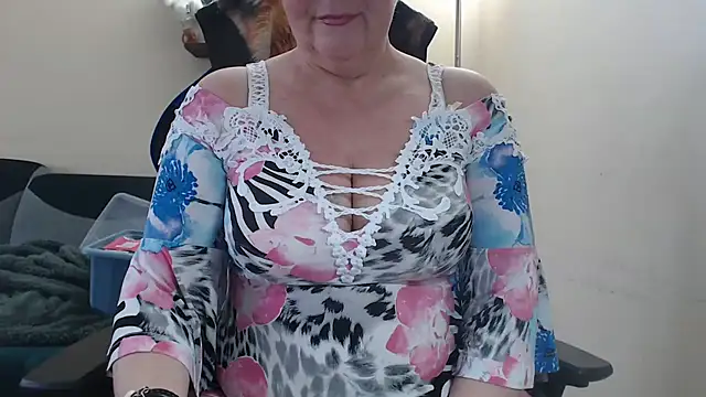 Snapshot of Diablica41 chatting on February 2026 10:12:01 AM Diablica41 online show from February 2026 10:12:01 AM